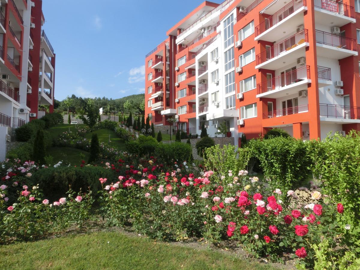 Sea View Panorama Apartment On Complex With Pools And Beach, Sveti Vlas Exteriér fotografie